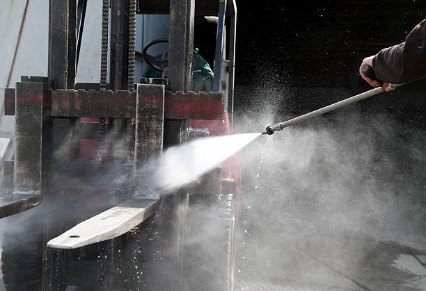 Best Pressure Washing Driveway  in Fairdale, PA